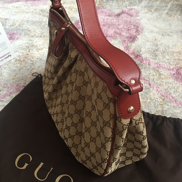 Gucci Canvas Sukey Shoulder Bag - Picture 2 of 5